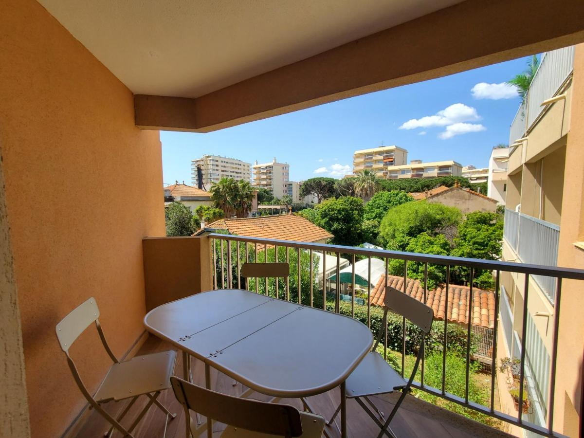 2 Pieces 32M2 Plage A 150M Fréjus Екстериор снимка