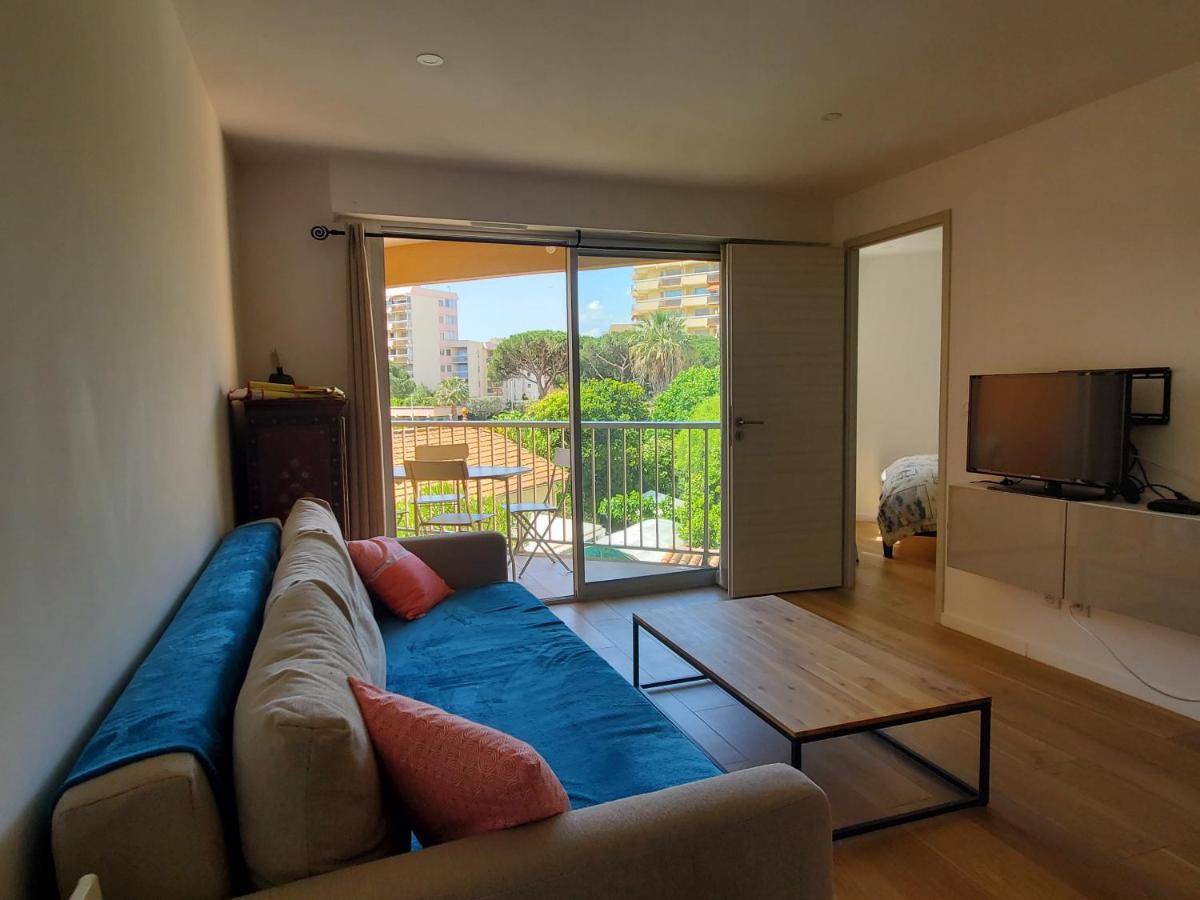 2 Pieces 32M2 Plage A 150M Fréjus Екстериор снимка